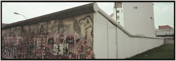 VINCENZO CASTELLA BERLIN '89 in grey and dark red font on beige landscape cover.