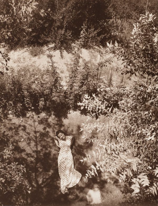 Book cover of Edward Steichen, featuring a photo of Therese Duncan on the Acropolis, by Edward Steichen, 1921. Published by Silvana.