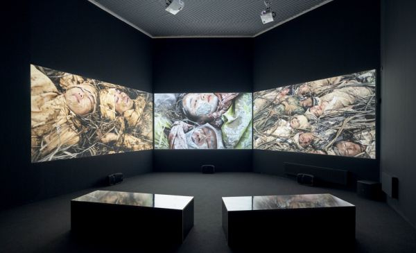 Book cover of Japan, with a sculpture of spiky origami. Published by Silvana.