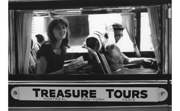 Book cover of Ruth Orkin, Bike Trip, USA, 1939, with a sword pattern. Published by Silvana.