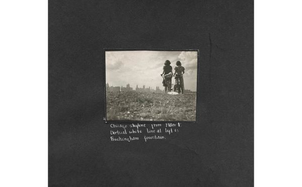 Book cover of Ruth Orkin, Bike Trip, USA, 1939, with a sword pattern. Published by Silvana.