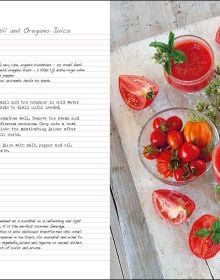 Book cover of Cold-Pressed Beverages, Health and Well-Being in a Glass, with dark red smoothies in white mugs with cocktail sticks of blueberries. Published by White Star.