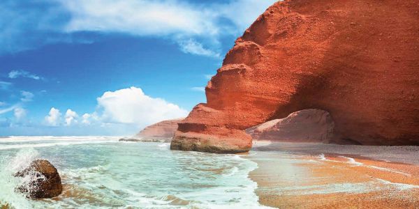 Book cover of The Sea, A World to Preserve, with Salento beach area with bright blue water and rocky coast. Published by White Star.