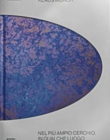 Book cover of Klaus Münch, with a blue and purple abstract painting on oval canvas. Published by Forma Edizioni.