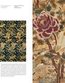Book cover of Asia Chic, featuring a red floral geometric pattern on off white fabric. Published by 5 Continents Editions.