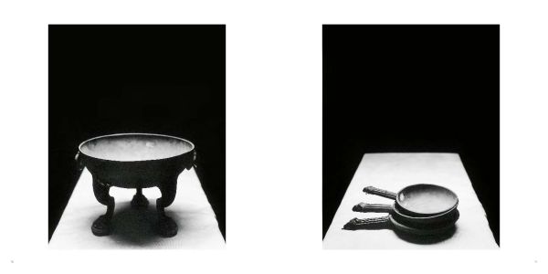 Navy cover of Sing Sing. Pompeii's Body, featuring a sculpture of deer on white plinth. Published by 5 Continents Editions.