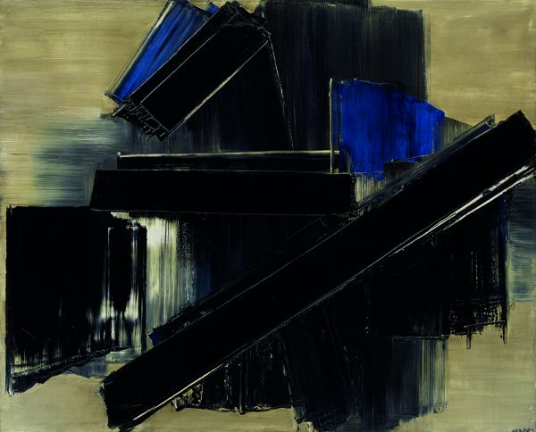 White book cover of Éloge de la Lumière, Pierre Soulages - Tanabe Chikuunsai IV. In praise of light featuring a black bamboo structure with bronze semi circle in center. Published by 5 Continents Editions.