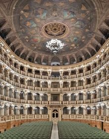 Teatro Comunale di Bologna - The Comunale Theatre in Bologna: Pocket Edition