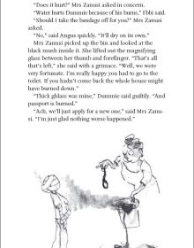 Golden camel with small child and Egyptian mummy on back, in desert with pyramids, on cover of 'Dummie the Mummy and the Tomb of Akhnetut', by Lannoo Publishers.