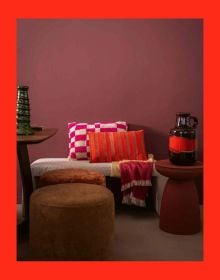 Colorful, striped book cover of Loods of Living. Published by Lannoo Publishers.