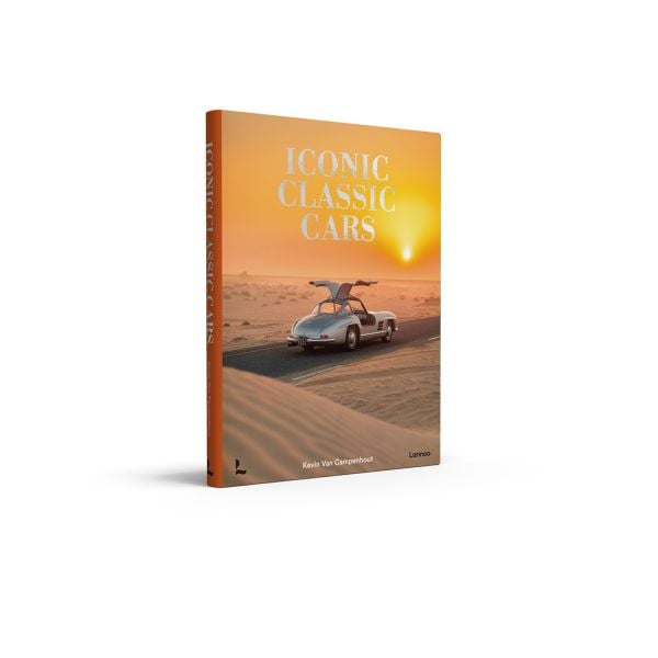 Book cover of Iconic Classic Cars; featuring a silver Mercedes-Benz 300 SL Gullwing. Published by Lannoo Publishers.