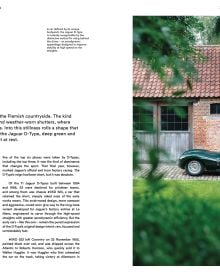 Book cover of Iconic Classic Cars; featuring a silver Mercedes-Benz 300 SL Gullwing. Published by Lannoo Publishers.