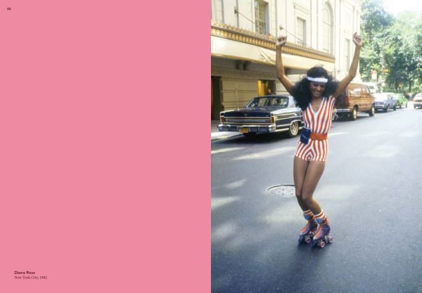 Book cover of WOMEN: Icons by Oscar; featuring Diana Ross with her mouth open wide. Published by Lannoo Publishers.