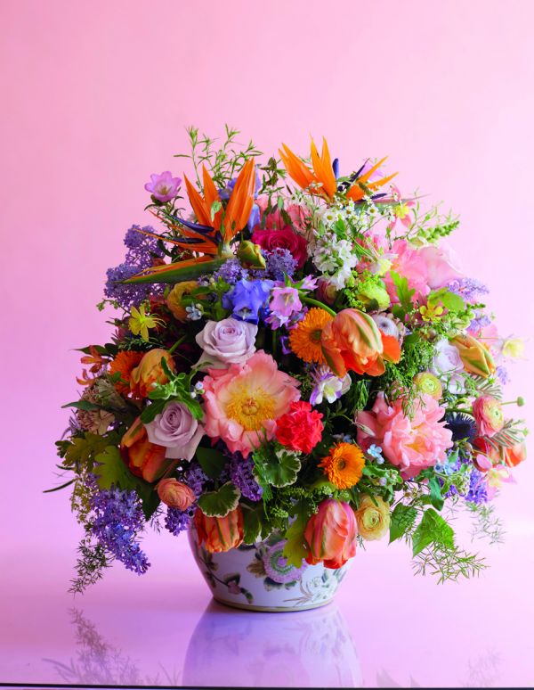 Book cover of Per Benjamin's Elements, featuring red and yellow flame lilies. Published by Stichting.