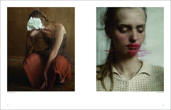 Book cover of Spell: Karel Fonteyne, with a black clutch bag with magnetic clasp. Published by Hopper&Fuchs.