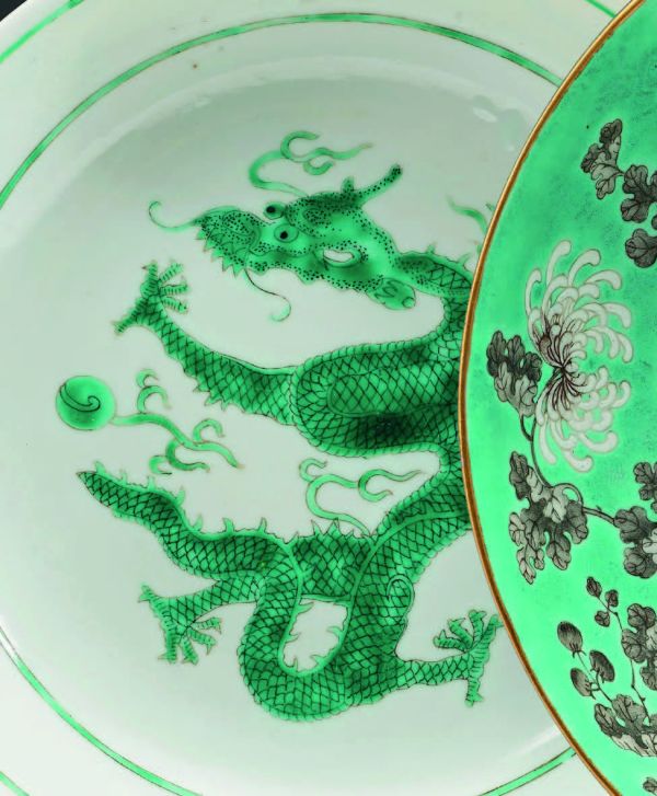 Red Chinese reign marks on white porcelain, on cover of with 'Understanding Chinese Reign Marks, A radical and new interpretation of the term ”Mark and Period.”', by Booxencounters.