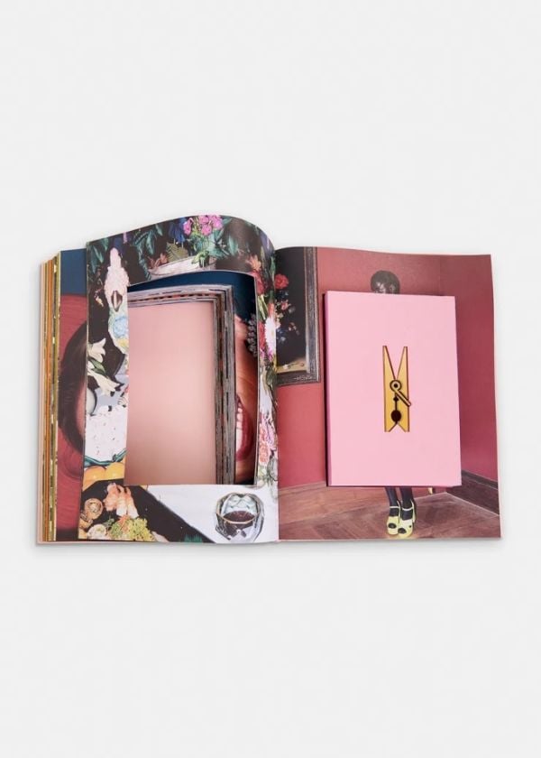 Book cover of Essentiel Antwerp: 25 Years. Published by Lannoo Publishers.