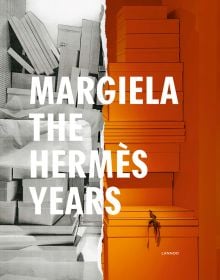 Book cover of Margiela. The Hermès Years, with a stack of white boxes. by Lannoo Publishers.