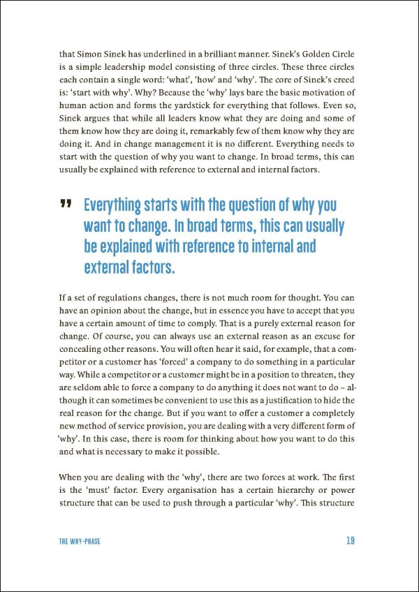 Book cover of Change Can Be Child's Play, The right mindset for leaders in a winning team, with a board game featuring pieces of people. Published by Lannoo Publishers.