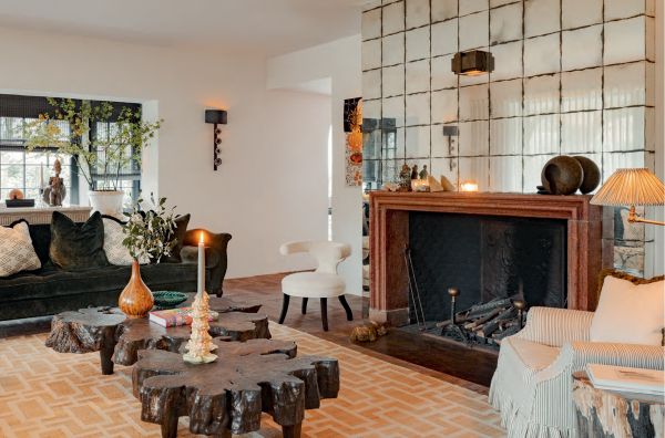 Book cover of Grand Interiors, featuring a floral wallpaper. Published by Luster Publishing.