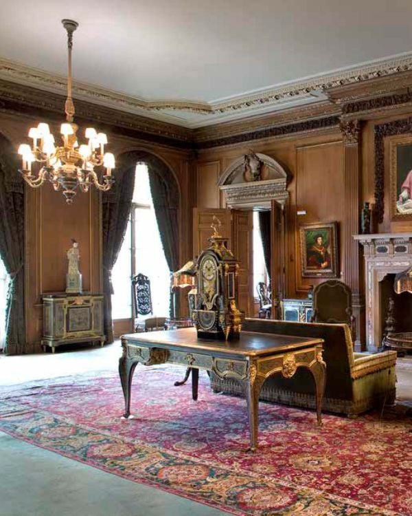 Book cover of Manhattan Masters: Dutch Paintings from the Frick Collection, with a self-portrait painting by Rembrandt. Published by Waanders Publishers.