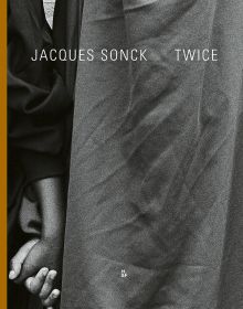 Book cover of Twice: Jacques Sonck, with two figures holding hands. Published by Hopper&Fuchs.