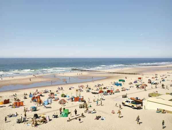 Book cover of Jeroen Hofman's Zeeland, with a vast green landscape. Published by Hannibal Books.