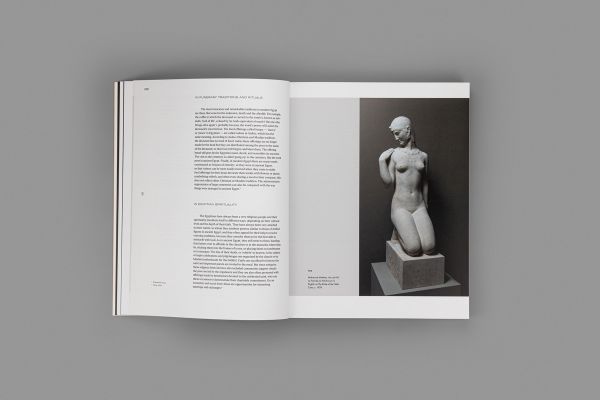 Book cover of Superstar Pharaohs; featuring a bronze head. Published by Calouste Gulbenkian Foundation.