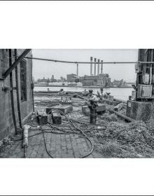 Book cover of New York Waterfront Diary, featuring three black and white photographs: sandy beach, man near waters edge, view telescopes. Published by 5 Continents Editions.