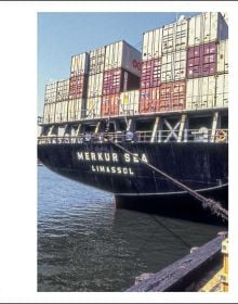 Book cover of New York Waterfront Diary, featuring three black and white photographs: sandy beach, man near waters edge, view telescopes. Published by 5 Continents Editions.