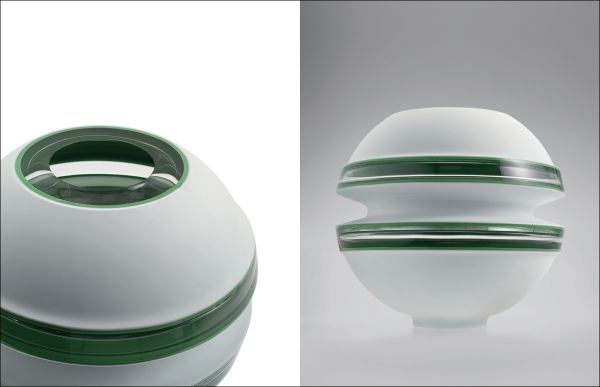 Book cover of Babled: The Hand of Others/La Main des Autres, with two glass shapes. Published by 5 Continents Editions.