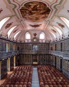 Book cover of Temples of Knowledge: Art and Science, with the grand interior of the Mafra National Palace Library, Portugal. Published by Franco Maria Ricci editore.