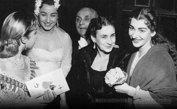 Book cover of Giampoalo Guida's Callas 100, with Maria Callas smiling as she looks out of the rear windscreen of a car, surrounded by fans. Published by Scripta Maneant Editori.